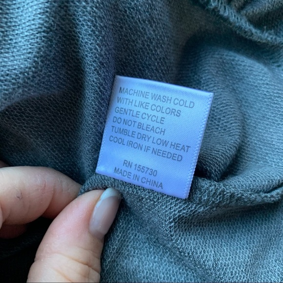 Jane and Delancey | Size Small NWT Grey Camo Hood Long Sleeve Top w/ Ruffle Hem - Picture 7 of 11